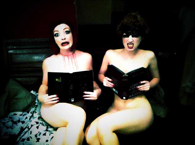 Women books naked reading Category:Nude women
